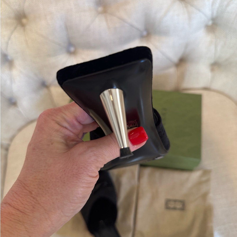 Auth. Gucci GG Monogram Velvet Bow Sandals - Picture 6 of 11